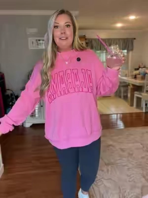 This Alabama mock neck is so stinking cute #alabama #mockneck #gamedayoutfit #gamedaymockneck 