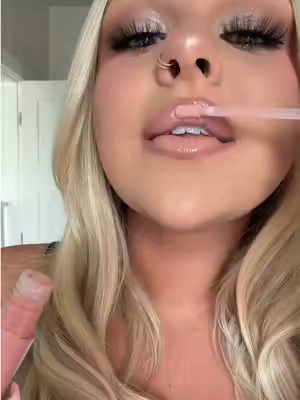 I heard milky baby pink glosses are a trend 🥰 so here’s the best one you’re welcome! Hehe @Anastasia Beverly Hills I will never stop wearing guava plz never get rid of it!! #makeuphacks #lipcombo #lipgloss #lipstain #lipliner 