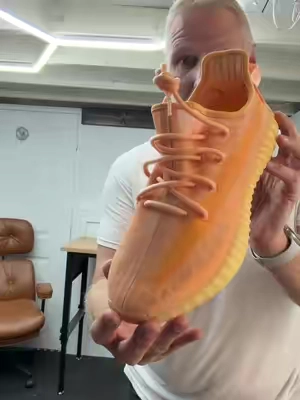 Adidas Yeezy Boost 350 V2 Orange Sneakers #AdidasYeezy #YeezyBoost350 #MensSneakers #TikTokShopCreatorPicks #TikTokShopSummerSale @SHOEBACCA 