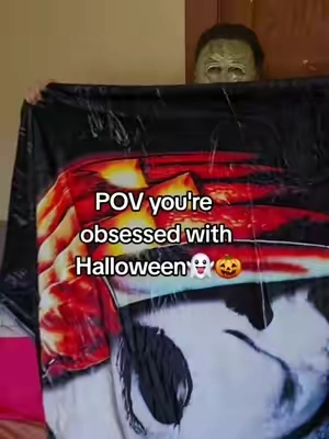 Happy SummerWeen! To all my spooky people 👻🎃 Michael Myers horror blanket #spookyseason #summerween #falltok #michaelmyers #halloweenblanket 