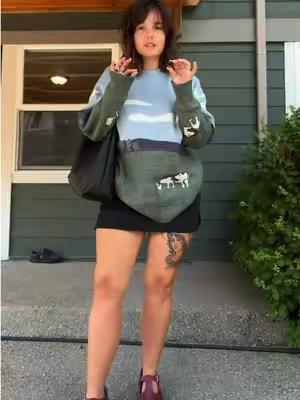 The cows 🥹🥹🐮 #sweaterweather #midsizefashion #tiktokbacktoschool #falloutfits 