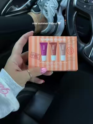 don't wait till they completely sell out 🤍 @Summer Fridays #summerfridays #lipbalm 