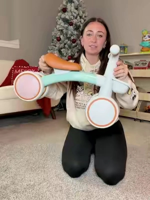 our favorite little balance bike 🥹👏🏻 #toysforbabies #christmasgiftideas #babybalancebike #giftsforbabies 