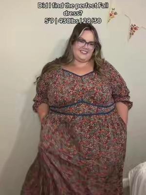 This is such a beautiful piece! @BloomChic #plussizefashion #plussizedress #plussizefallfashion #plussizefalldress 
