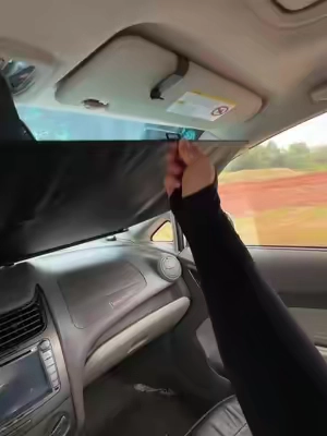 A hot car necessity for summer 🙂‍↕️#tiktokshopcreatorpicks #sunshade #caraccessories #summeressentials #carsunshade