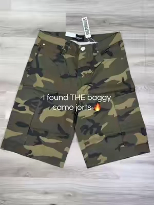 @VICTORIOUSUSA #baggyshorts #camoflauge #y2k #summerfits #mensfashion 