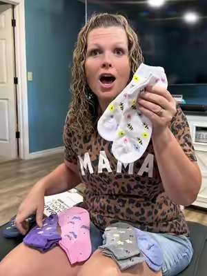 Treat your feet to all-day comfort! 🧦 Pembrook Low Cut Diabetic Socks feature a non-binding stretch fit, breathable mesh design, and soft cushioning to help keep feet comfortable without squeezing. Perfect for sensitive feet, everyday wear, walking, work, or relaxing at home. Designed for both men and women who want comfort that lasts all day. #socks #diabetic #comfortsocks #tiktokshopcreatorpicks #creatorsearchinsights @Pembrook Shop 