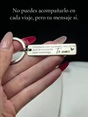 Un pequeño llavero con un mensaje que significa todo.#ConduceConCuidado #TeAmo #Llavero #RegaloParaÉl #RegaloDePareja l