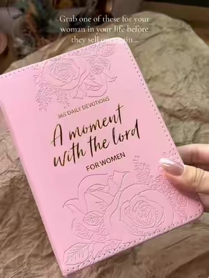 365-day devotional book for Christian women, filled with real-life struggles and scripture guidance to grow closer to God daily. #ChristianDevotional #FaithForWomen#FaithForWomennal #ChristianLiving #FaithJourney 