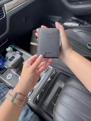 Witch rfid wallet is the better one #wallet #rfidwallet #menswallet #wallets  #tiktokmademebuyit 