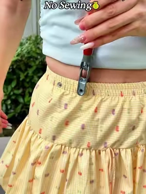 $5.99 No‑Sew Button Gadget, no more pricking fingers #ClothingHacks #RepairTool #BudgetFind #fyp #TikTokShop