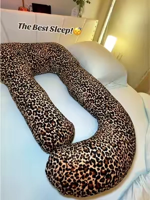 I get the best sleep with this pillow! 10/10 recommend!! #bodypillow #sidesleeperpillow 