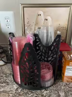 #rotatingcupholder #icecoffeeathome #kitchenfinds 
