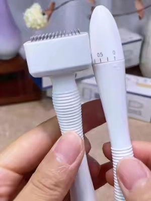 No more back-and-forth rolling – just press and go. It's so much gentler on your skin.✨#MicroneedlingStamp#DermaStamp#GentleSkincare#UnisexSkincare #tiktok 