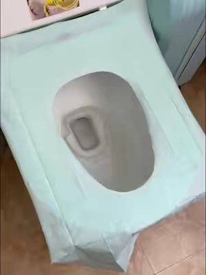 "¡Este es el básico que siempre llevo en mis viajes! Funda de inodoro extra grande, se pega bien, no se mueve y te da más tranquilidad en hoteles o baños públicos.#publictoilet #CleanTok #travelhacks #momhack #tiktokshop      "
