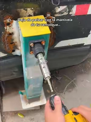 Levanta y baja tu remolque sin esfuerzo con este adaptador para gato de trailer. Convierte tu taladro en una herramienta eléctrica para accionar gatos con eje de 1 pulgada, ideal para RVs, campers, remolques de construcción y más. Una solución rápida para ahorrar tiempo y evitar el cansancio de usar la manivela manual.trailer jack drill adapter, RV jack tool, camper accessories, trailer leveling tool, drill jack adapter#DealsForYouDays #SummerVibes #RVlife #traileraccessories #DIYtools 