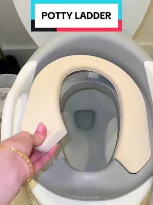 The hack to potty training your toddler in record time 🤯 @Jool Baby #jooldreamteam #pottytraining #pottyladder #toddlermoms #pottytraininghack 