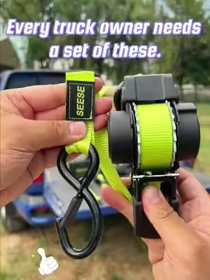 Say goodbye to tangled straps. These self-retracting ratchet straps roll up on their own—no mess, no hassle. 🚚💪#ratchetstraps #retractableratchetstrap #truckbed #trucktok #fyp 
