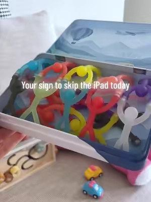 These actually kept them busy.🤍 #screenfreeplay #toddlertoy #kidtoys #kidsactivities #sensorytoys #momhacks #giftforkids #toddlermusthaves #adhd #toy #magnetictoys #traveltoys 