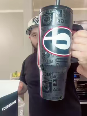 The new Frost Buddy Thicc Buddy does way more than a regular tumbler. it also works as an insulator for many popular to-go cups from places like Starbucks, Dunkin’, McDonald’s, and more, so you don’t have to pour your drink into another cup #TikTokShop #FrostBuddy #ThiccBuddy #TravelCup #tiktokmademebuyit 