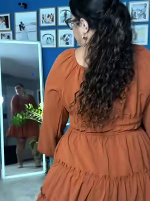 Giving flowy 🍂 #minidress #bohodress #womensfashion #plussizefashion #ootdinspo 