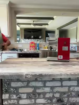 7670590702883015966