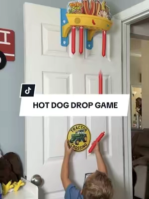He was not letting a single hot dog get past him 😂🙌 @Jazwares  #hotdogdrop #kidstoys #screenfreeplay #kidsgames #toddlergames 
