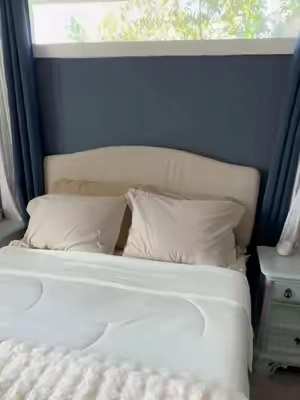 I totally understand why these headboards keep going viral@PINMOCO US This new version was so easy to set up and completely transformed the room🤍#BedroomMakeover #HomeDecor #BedroomInspo #RenterFriendly #TikTokshopbacktoschool
