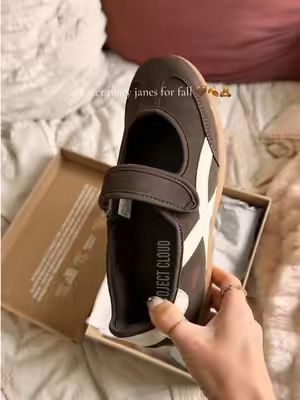 the colors are amazing 🧸🍂 @Project Cloud #projectcloudshoes #maryjanesneakers #womenssneakers #fallstyle 