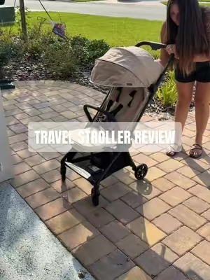 First stroller I’ve found that actually let’s them sit upright 🙌🏻 #travelstroller #strollerreview #mompushstroller #backtoschool #TikTokshopbacktoschool 