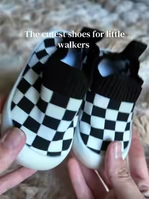 So easy to slip on and perfect if they are learning to walk!  #walkingshoes #babyshoes #toddlershoes 