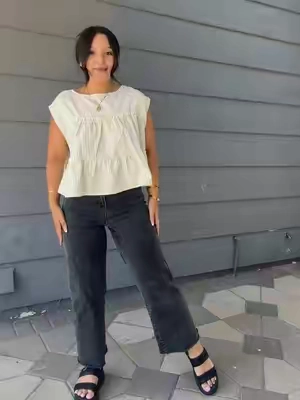 #cutetop #tanktop #flowytop #ruffletop  #OOTD 