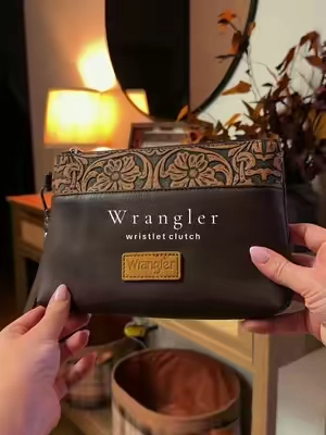 So pretty 🤎 @Rustic Charm Bootic #purse #wristlet #wallet #clutch 