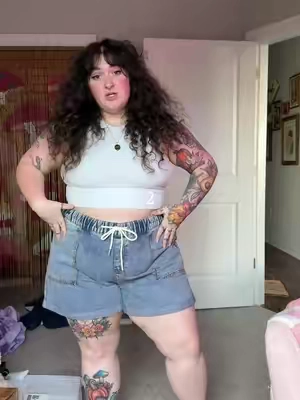 These shorts are so perfect! It’s so hard to find shorts that are comfortable and don’t grab your tummy when you are shaped like me, but these are perfect and have plenty of room to still move around and be comfortable.#creatorsearchinsights #plussize #plussizefashion #midsize #jorts