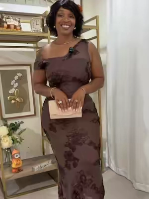 Love this mermaid floral print bodycon dress @Likemychoice #tiktokshopcreatorpicks #affordablefashion #fashiontiktok #floralprintdress#curvybodies 