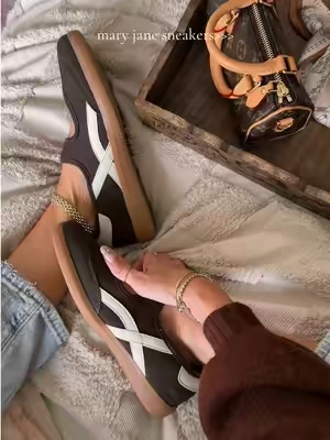 and a fraction of the price 🤎🍂 @Project Cloud #projectcloudshoes #maryjanesneakers #fallshoes #womenssneakers 