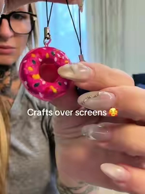 🎄 Looking for a screen-free activity your kids will actually LOVE? This all-in-one clay craft kit comes with everything you need to create adorable animals, keepsakes, ornaments, and handmade Christmas decorations you’ll treasure for years. It’s a fun, creative activity the whole family can enjoy—and it’s surprisingly affordable. Grab yours before the holiday crafting season begins! #ClayCraftKit #KidsCrafts #ChristmasCrafts #FamilyFun #DIYOrnaments