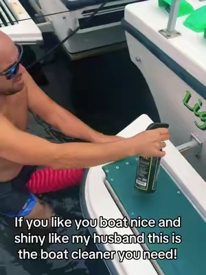 Two guys just talking about the best boat cleaning supplies. #boatjuice #boat #cleaners #uvprotection #ceramic 