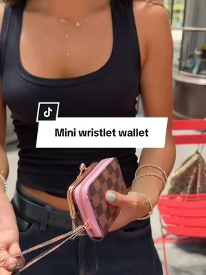 NEW!! checkered wristlet  card & coin purse you didn’t know you needed!! This holds a ton of cards, cash, and even your earphones case. ##checkeredminiwallet##checkeredcoinpurse##lvwallet##tiktokshopnewarrivals##tiktokshopcreatorpicks@DAILY RITMO 