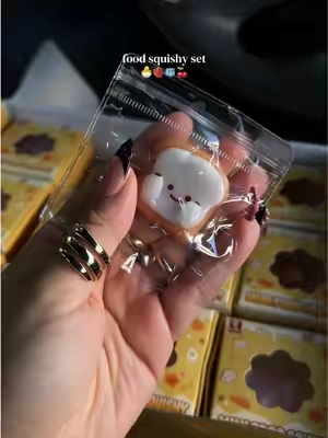 #squishy #squishyasmr #fidgettoys #TikTokshopbacktoschool 