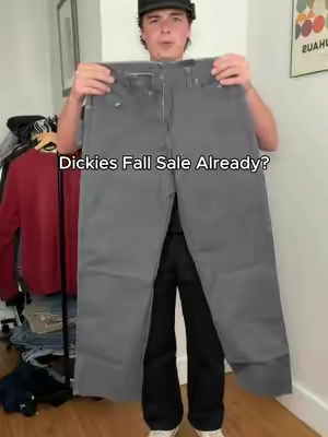 @Dickies carpenter pants back on a fall sale 🍂 #dickies #carpenterpants #menspants #fallclothes #mensfashion 