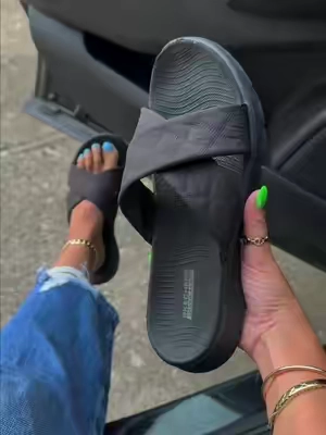 @QVC, Inc #skechers #skecherssandals #sandals #sandal #qvcloyaltyprogram 