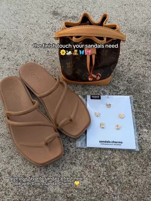 The sandal charms we’ve all been waiting for ✨ #sandalcharms #crocssandalcharms #crocsjibbitz #jibbitz #tiktokshopcreatorpicks @Crocs 