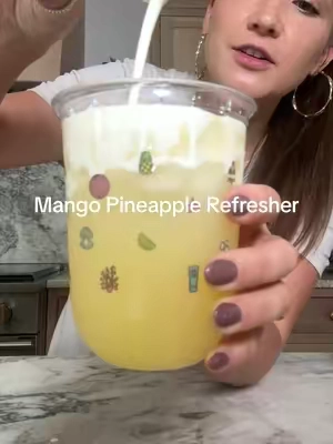make a healthy refresher with me! Tastes so yummy!! #javvy #refresher #protein #mango #electrolytes 