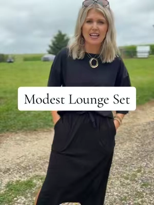 Cute, modest and so comfy ✨ @Ommig  #loungeset #modestfashion #modestoutfit #falloutfitinspo #skirtset 