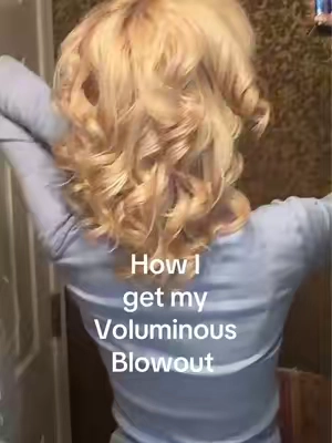 You can use code WAVYRI20 for $20 off your order :) #girltok #wavytalkairshapepro #wavytalkairstyler #wavytalkfullvolume #hairinspo 