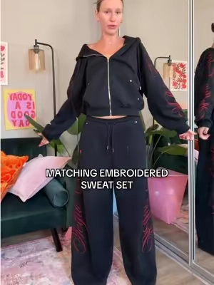 For my matching sweat set girlies #aelfriceden #tiktokshopcreatorpicks 