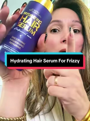 Si tu cabello se esponja con solo salir de la casa… necesitas probar esto. ✨💜 Este sérum ayuda a controlar el frizz, deja el cabello mucho más suave, brillante y manejable sin sensación grasosa. Además, contiene keratina, biotina y aceites nutritivos, y también ofrece protección contra el calor. Perfecto para darle a tu cabello un acabado bonito y con apariencia saludable todos los días. #H#HairSerumF#FrizzControlS#SmoothHairH#HairCareRoutineHealthyHair 