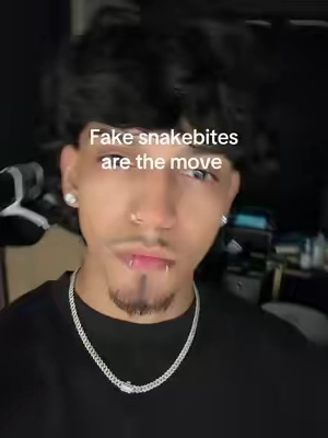 Fake snakebites are valid and these stay in place #alt #snakebites #piercing #piercings 