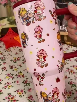 Thermoses for hot or cold drinks that you'll love 💕  #thermoses #cup #tumbler #tumblersoftiktok #viral 